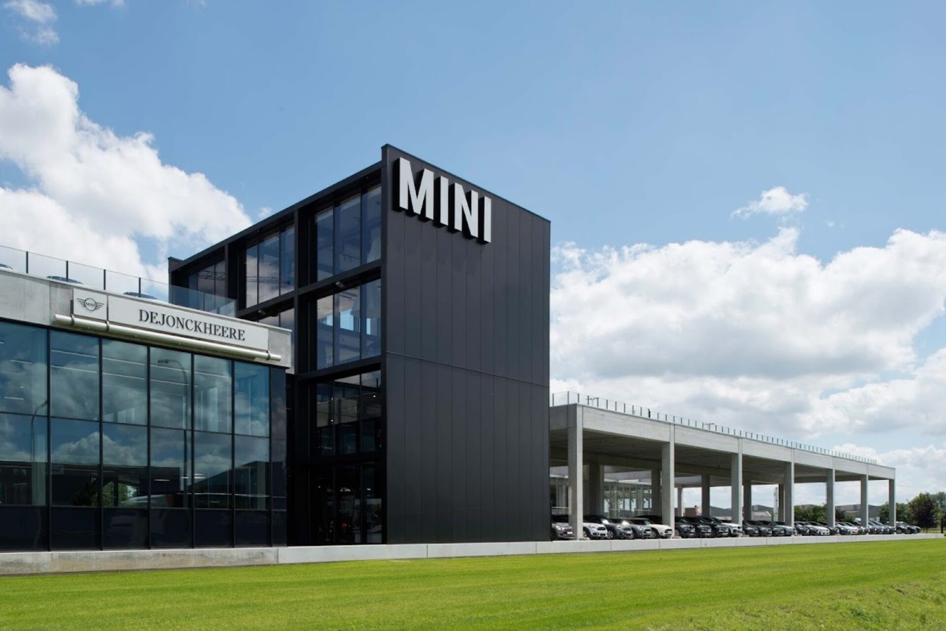 Showroom MINI Roulers